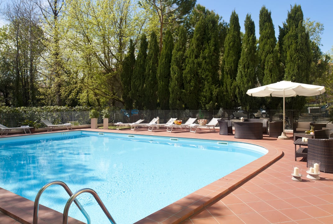 Außenansicht Astoria Suite Hotel