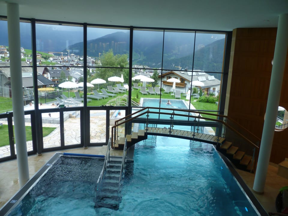 Durchgang nach Aussen Schlosshotel Fiss