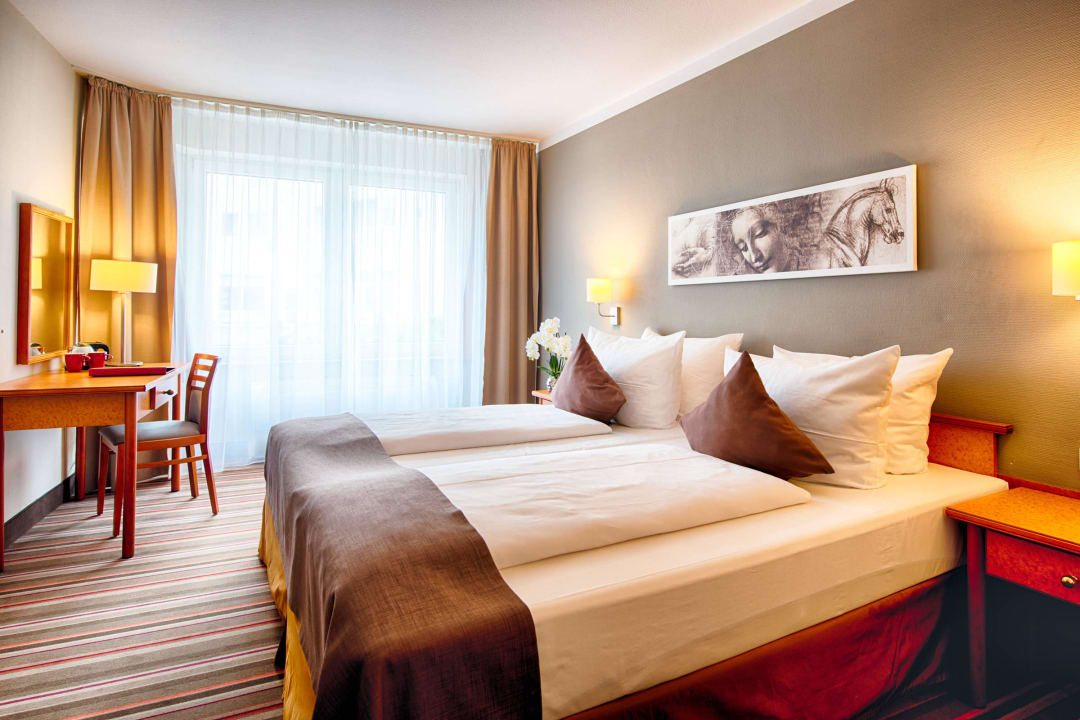 Superior Room Leonardo Hotel Hamburg Airport
