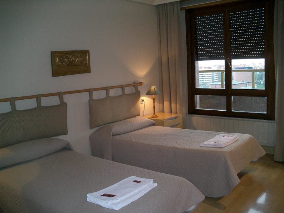 Habitacion dos camas Gestión de Alojamientos Apartments