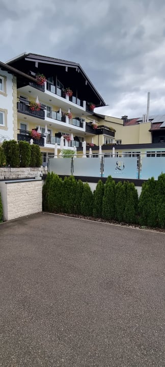 Außenansicht Parkhotel Burgmühle