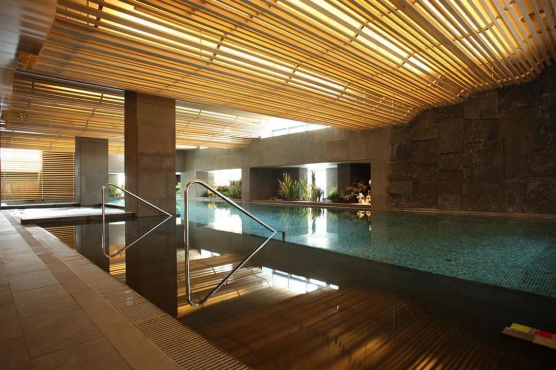Indoor Pool Banyan Tree Club & Spa Seoul