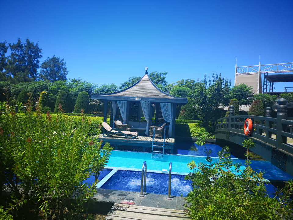 Pool Limak Lara Deluxe Hotel & Resort