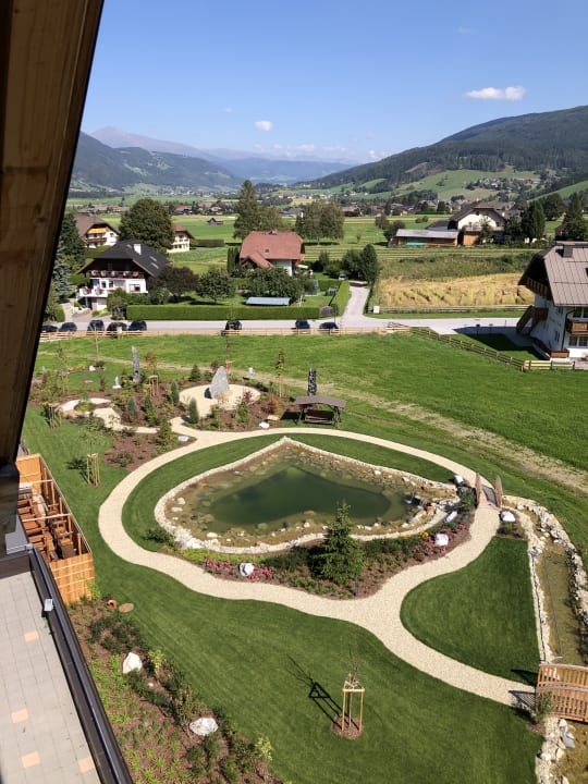 Ausblick ALMGUT Mountain Wellness Hotel