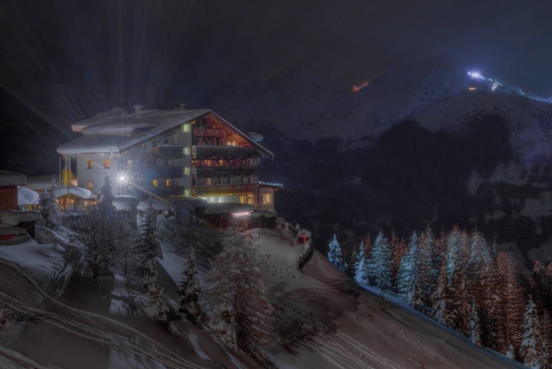 Außenansicht Berghotel Gerlosstein