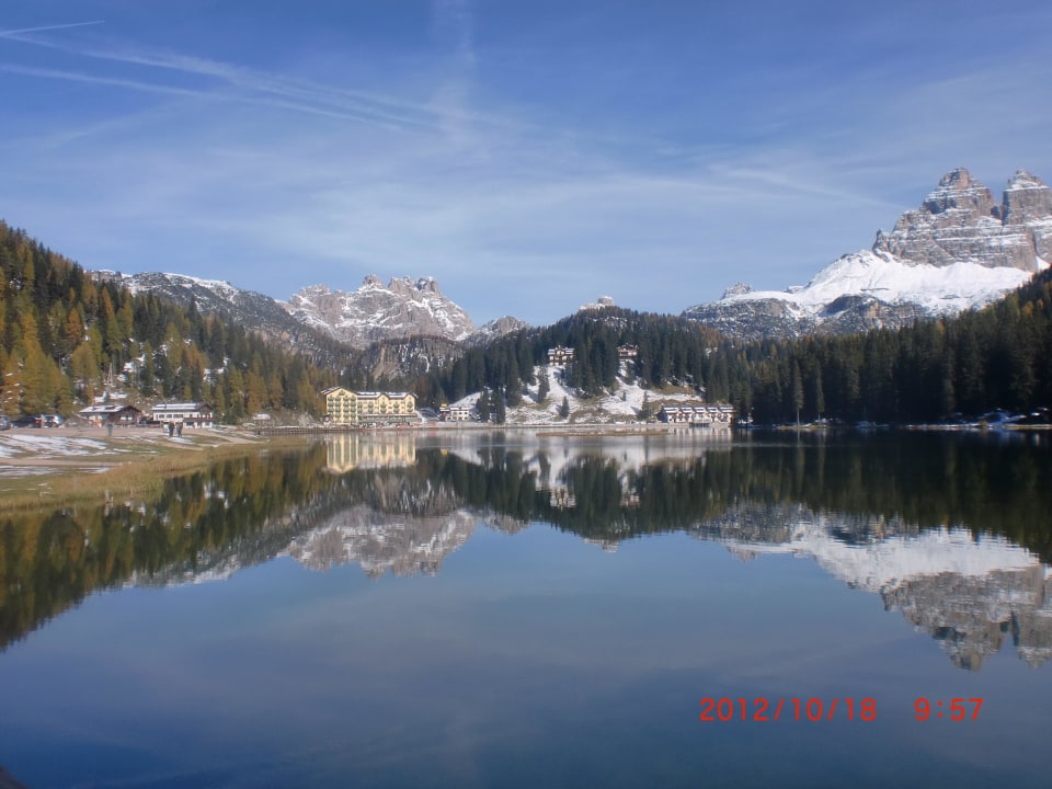 Вид на отель Grand Hotel Misurina