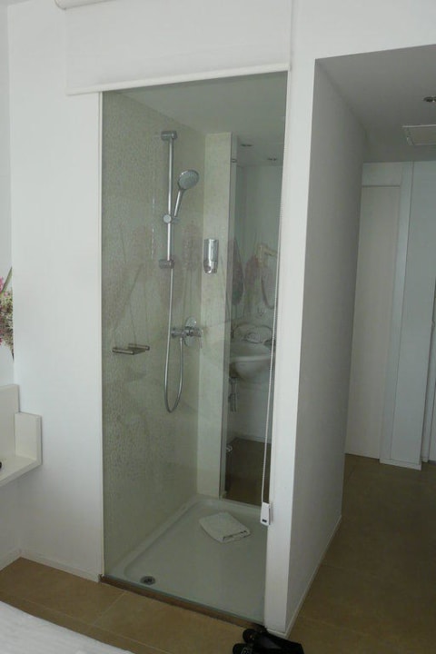 Dusche mit Meerblick Iberostar Waves Bahia de Palma