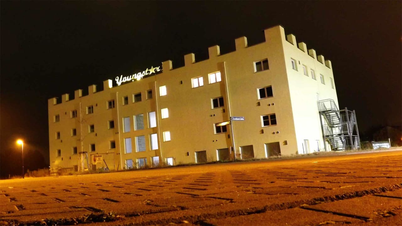 Aussenansicht Hotel Youngstar