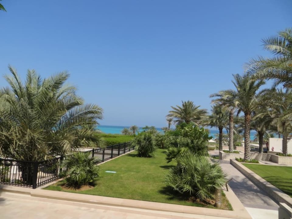 Immer Blick zum Meer The St. Regis Saadiyat Island Resort, Abu Dhabi