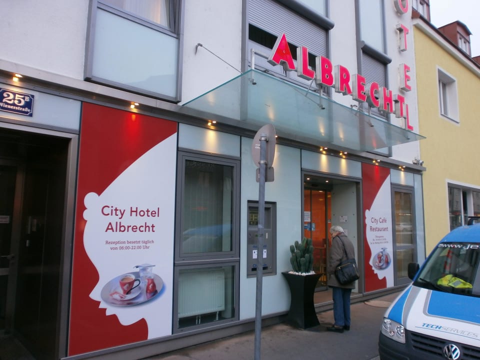 Der Eingang vom Hotel City Hotel Albrecht