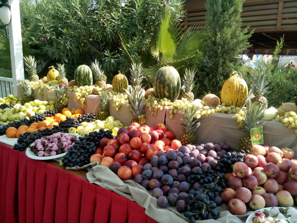 Strand Well Palace Side