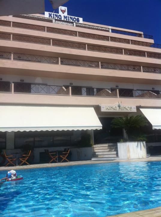 Ansicht vom Pool aus Hotel King Minos