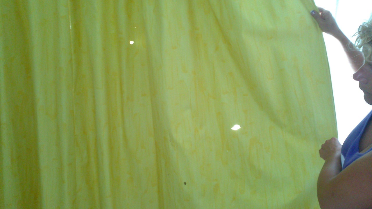 Lochfrass in der Gardine Alassio Hotel and Thalasso