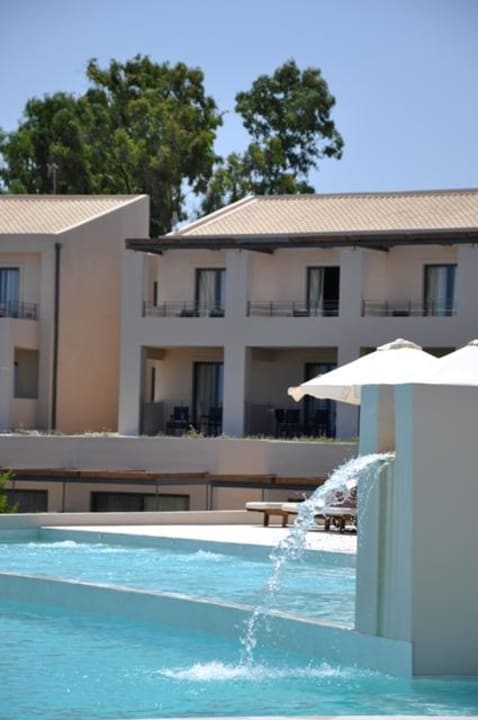 Basen Atlantica Eleon Grand Resort, Tragaki