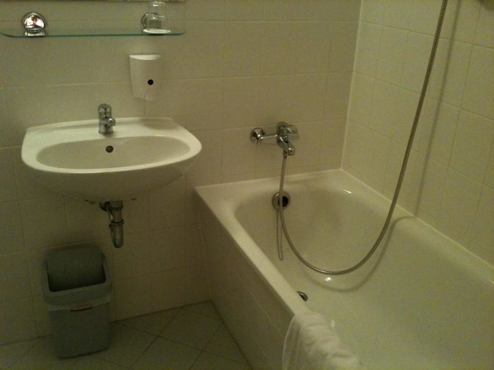 Badezimmer im Hotel Artim Charlottenburg Hotel Atrium Charlottenburg