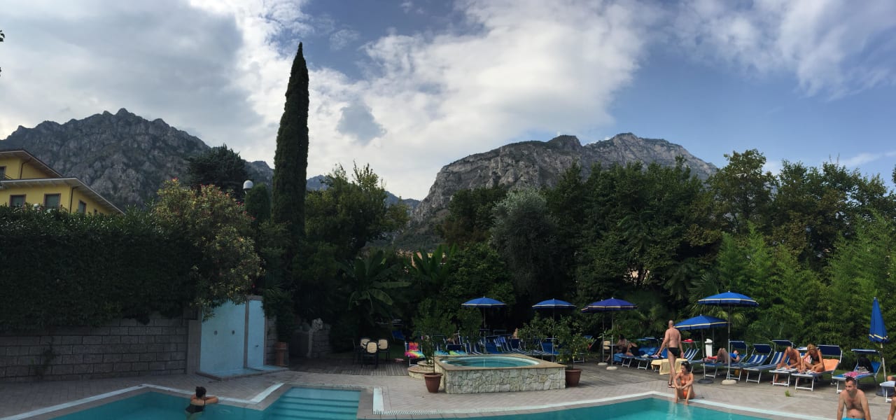 Poollandschaft Hotel Limone