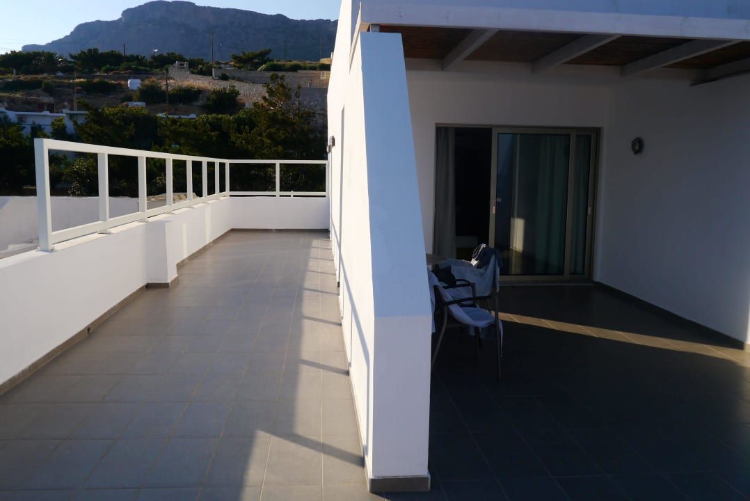 Riesen-Terrasse Hotel Kakkos Bay