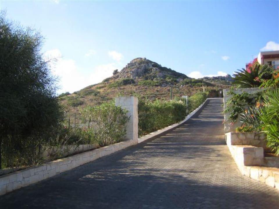 Versorgungsstrasse Grand Hotel Holiday Resort