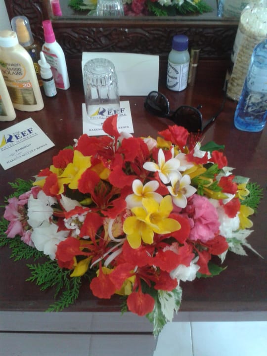 Geburtstag Strauß auf unserem Zimmer  Reef Hotel Mombasa