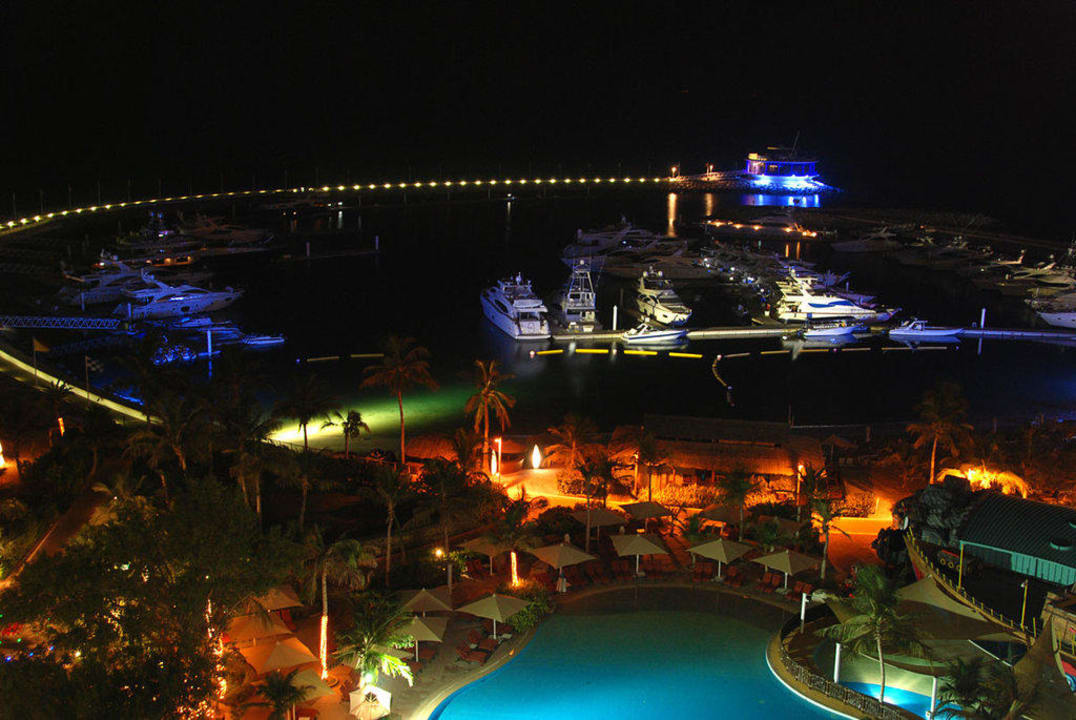 Вид с балкона 7 этажа. Jumeirah Beach Hotel