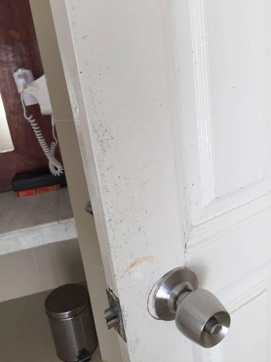 Vergammelte Tür Adaaran Select Hudhuran Fushi - Premium All Inclusive