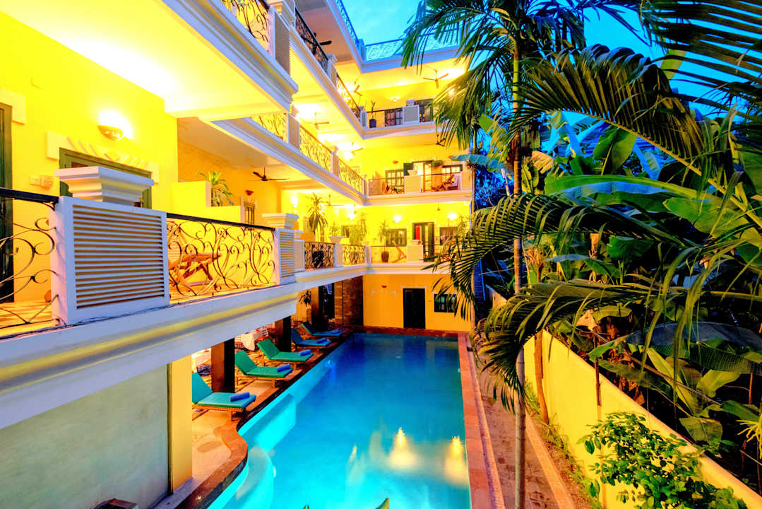 Pool Residence Wat Damnak