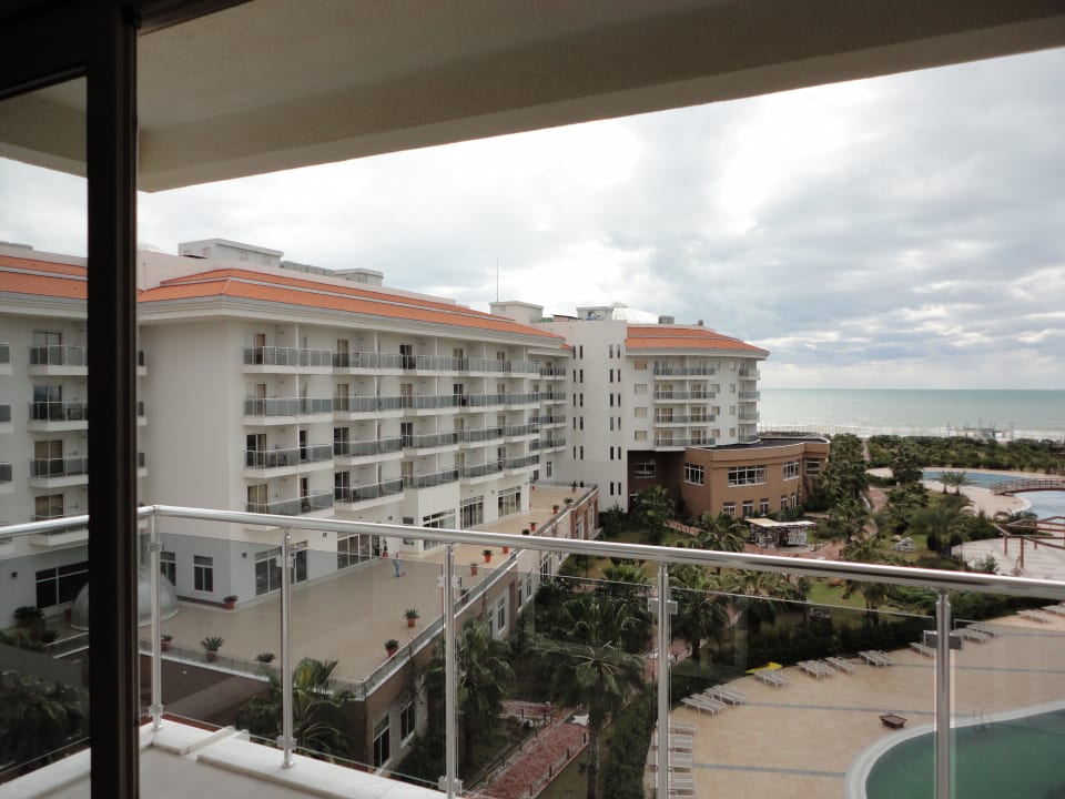 Großer Balkon Seaden Sea World Resort & Spa