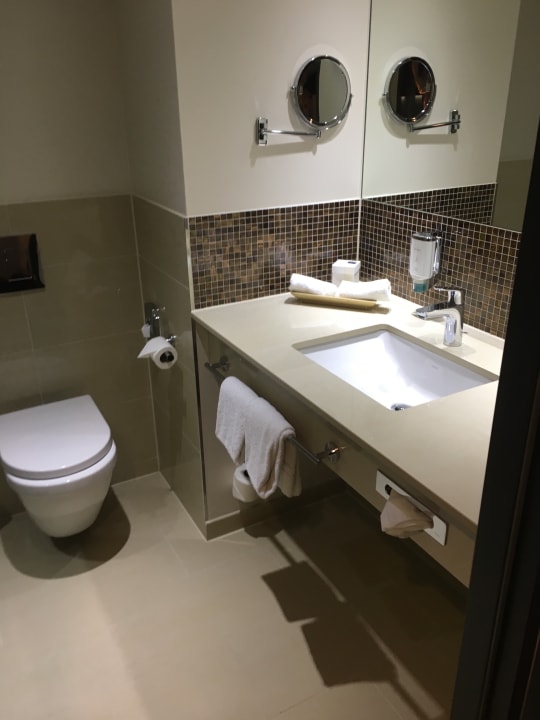 Zimmer Dorint Airport-Hotel Zürich