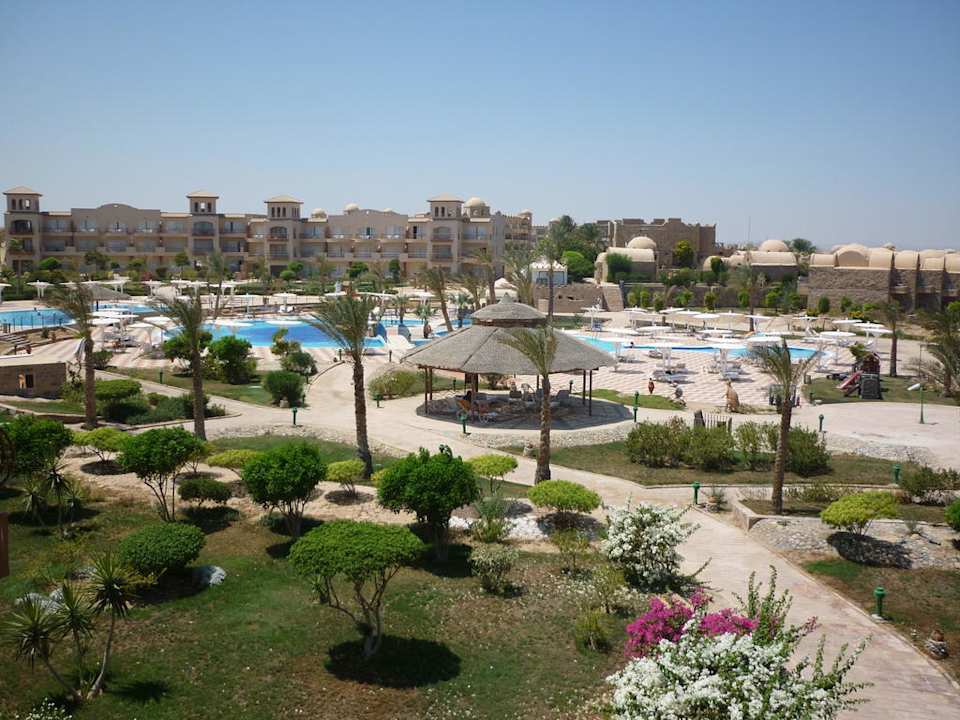 Gesamte Poolanlage Pensée Royal Garden Beach Resort