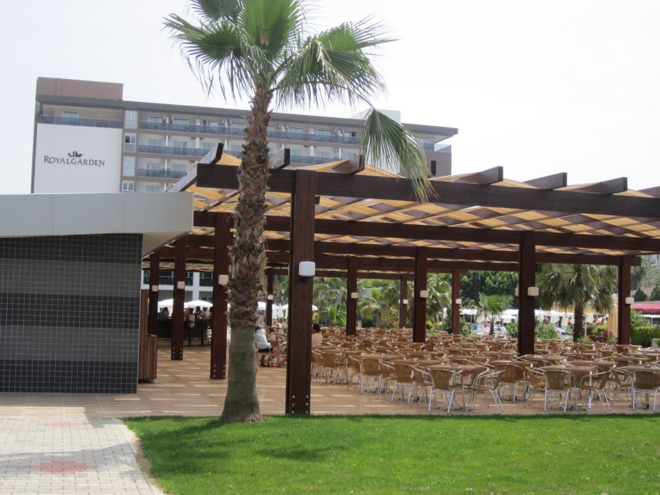Poolbar Hotel Royal Garden Beach