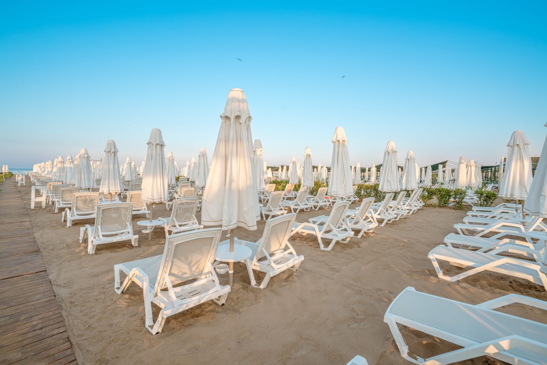 Strand Side Story Resort & Spa