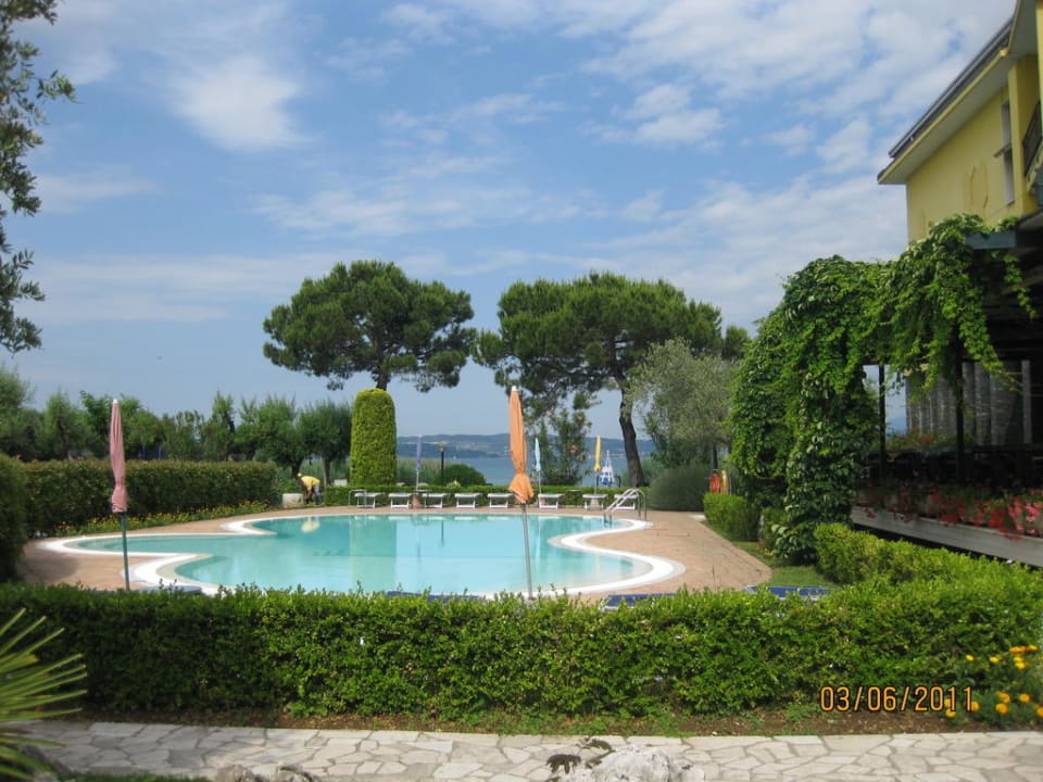 Blick auf den Pool Hotel Miramar