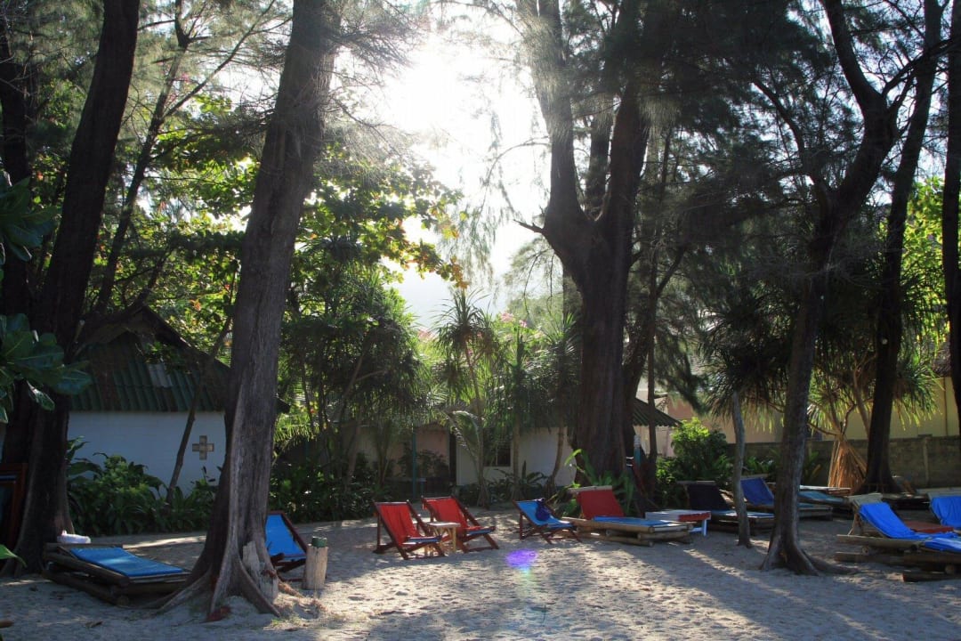 Morgens um 8 Uhr - alles belegt Hotel Lanta Island Resort