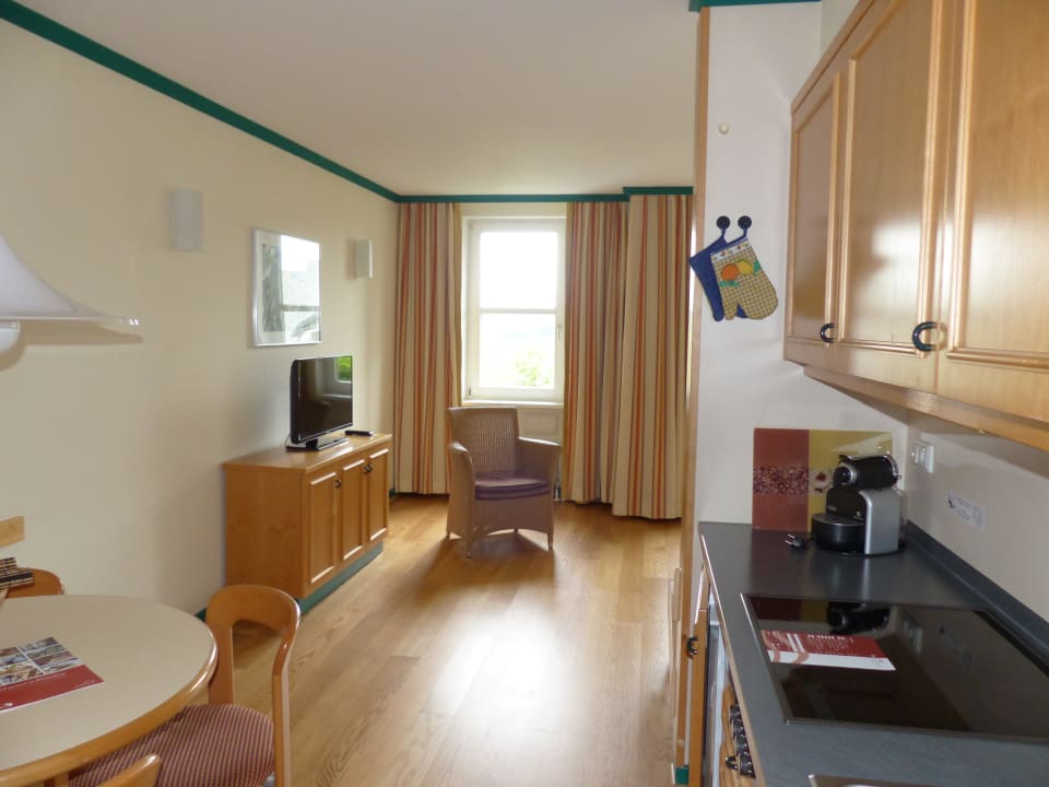 Küche mit Blick in das Wohnzimmer Hapimag Resort Winterberg