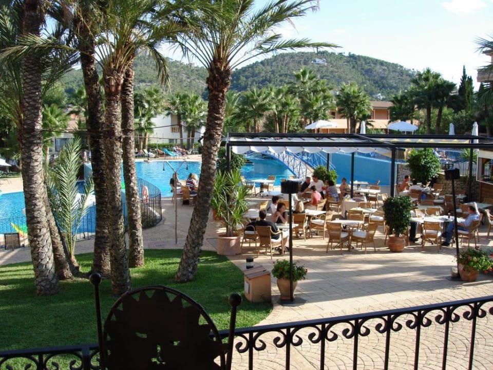 Blick von der Terrasse Mon Port Hotel & Spa