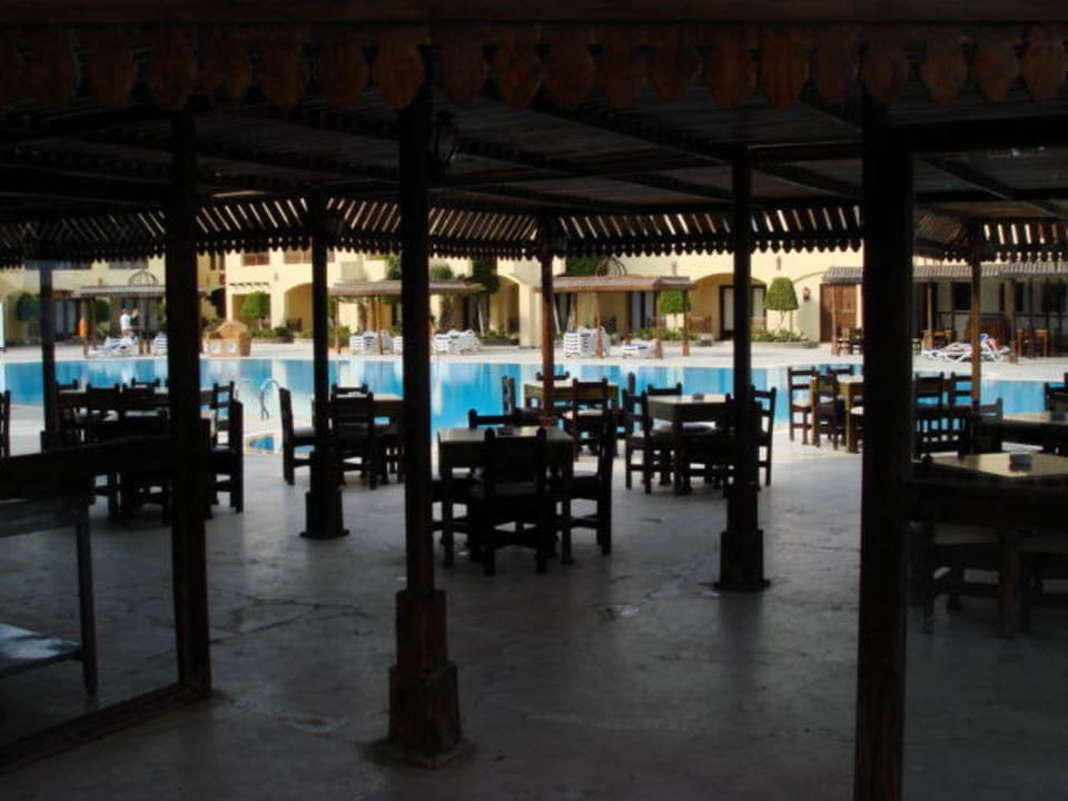 Poolbar außen mit kleinem Pool im Hintergrund Sunny Days Palma De Mirette Resort & Spa