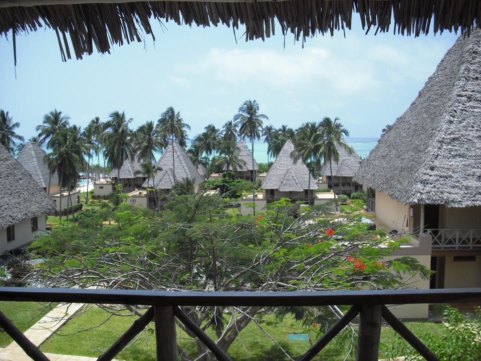 Blick von unserem Zimmer aufs Meer  Neptune Pwani Beach Resort & Spa