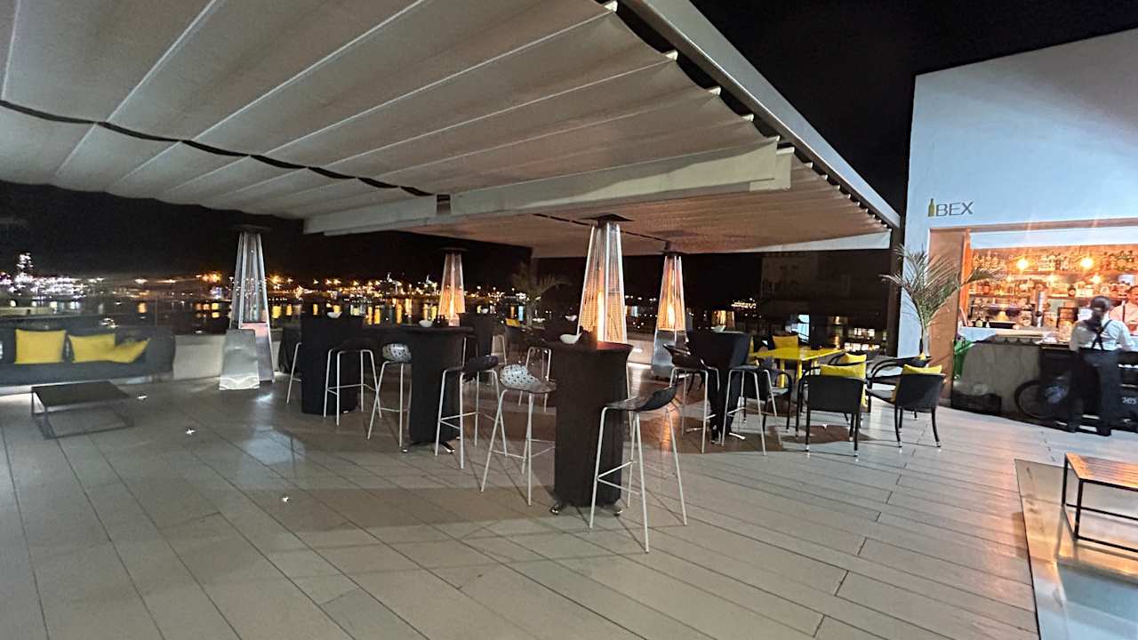 Außenansicht Design Plus BEX Hotel