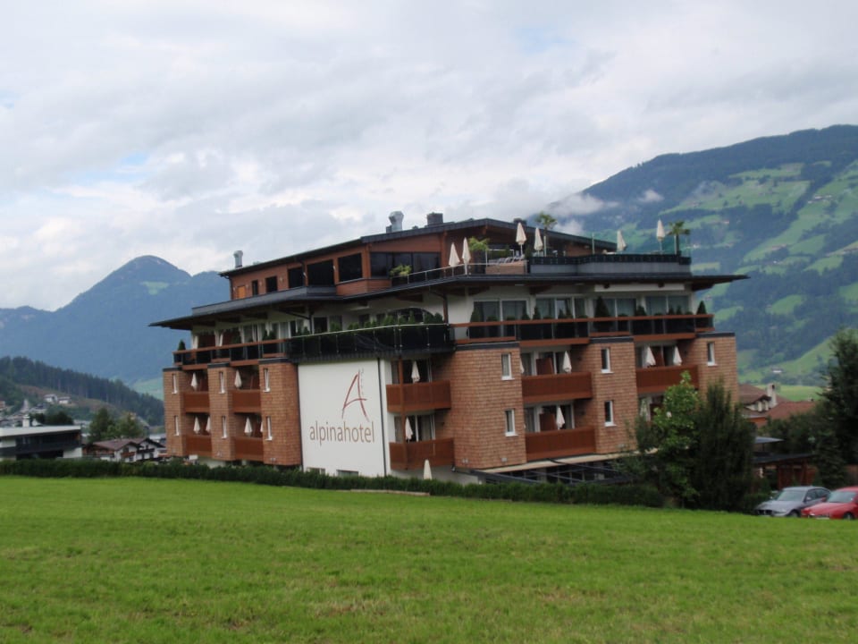 Alpinahotel  Mia Alpina . Zillertal Family Retreat