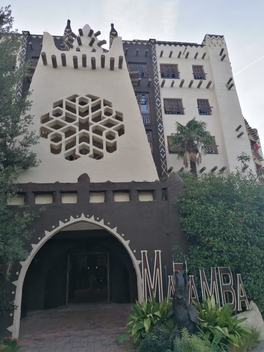 Außenansicht Hotel Matamba - Phantasialand Erlebnishotel