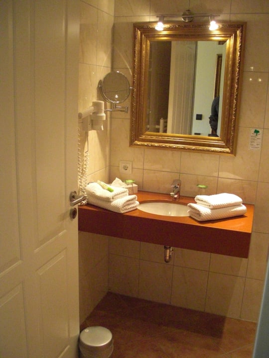 Blick ins Bad Hotel Villa Toskana