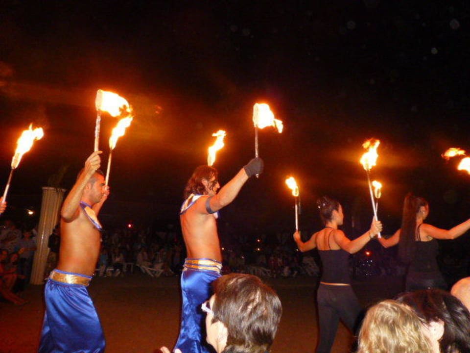 Beach Party mit der Animation! Aydinbey Kings Palace & Spa