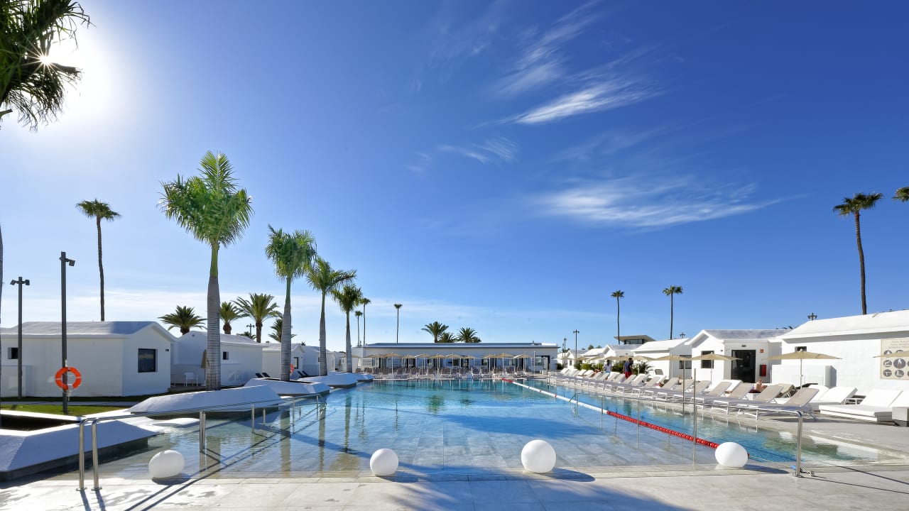 Pool Club Maspalomas Suites & SPA