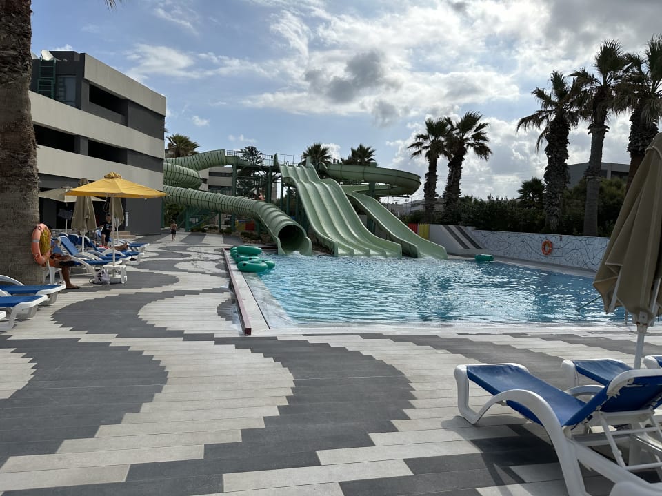 Pool Arina Beach Resort