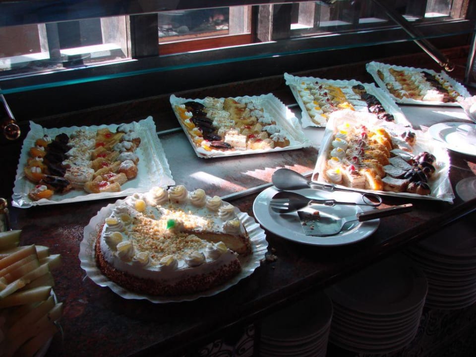 Kuchenbuffet Park Club Europe