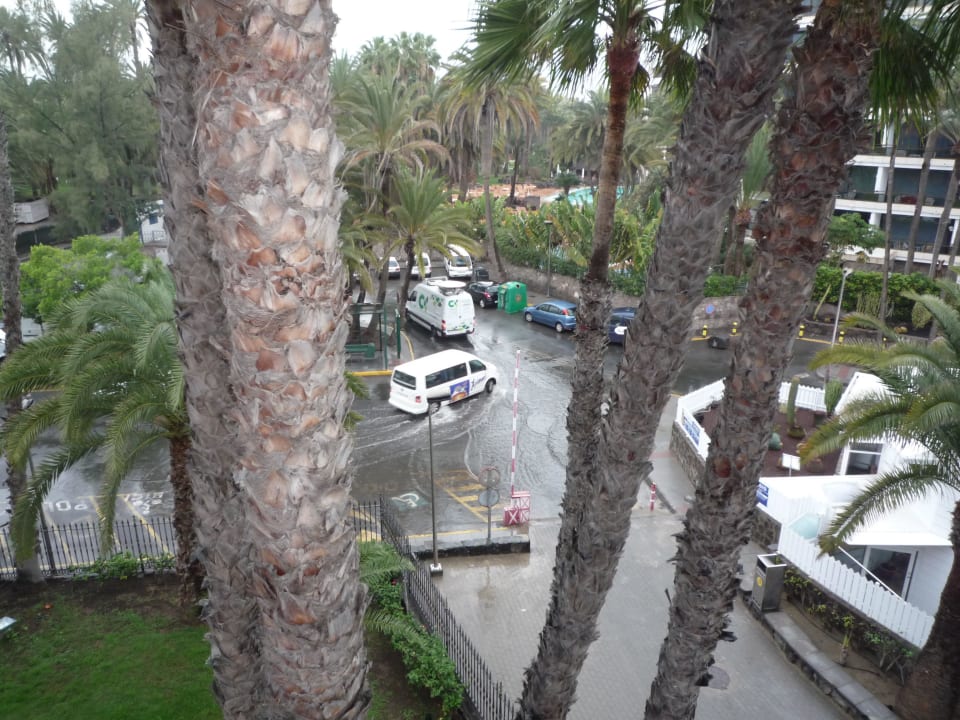Maspalomas im Regen Hotel Riu Palace Oasis