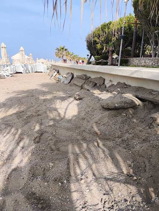 Strand Melas Resort Hotel