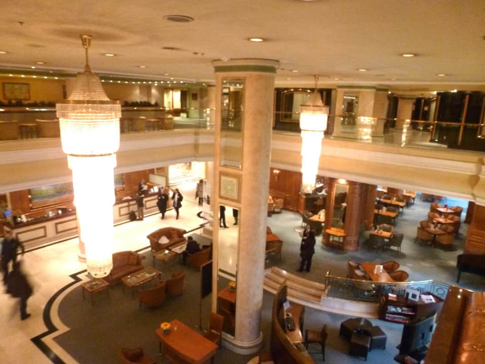 Lobby und Rezeption Hotel Sheraton Zagreb