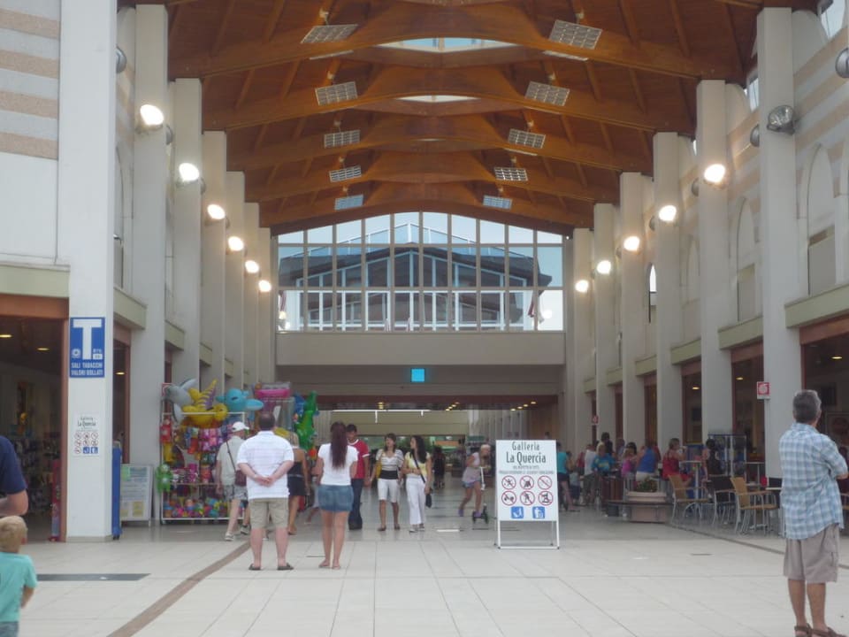 Einkaufsstrasse Residence I Tamerici