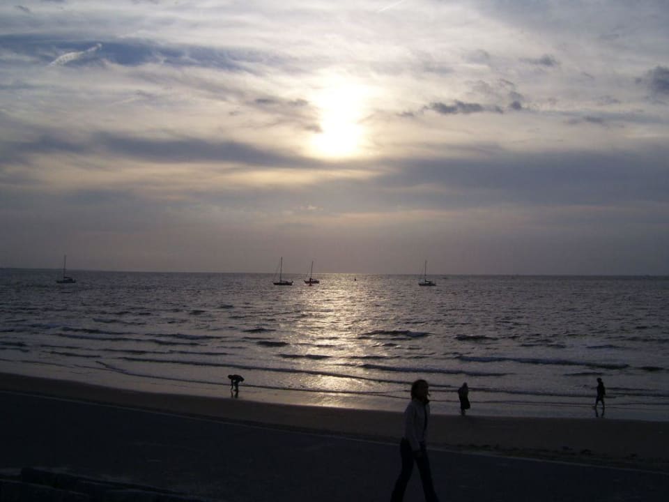 Strand direkt vor dem Hotel Strandhotel Georgshöhe